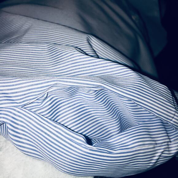 Women's Size 2XL  Blue White pin striped Blouse Polyester unbranded NWOT - Picture 4 of 11